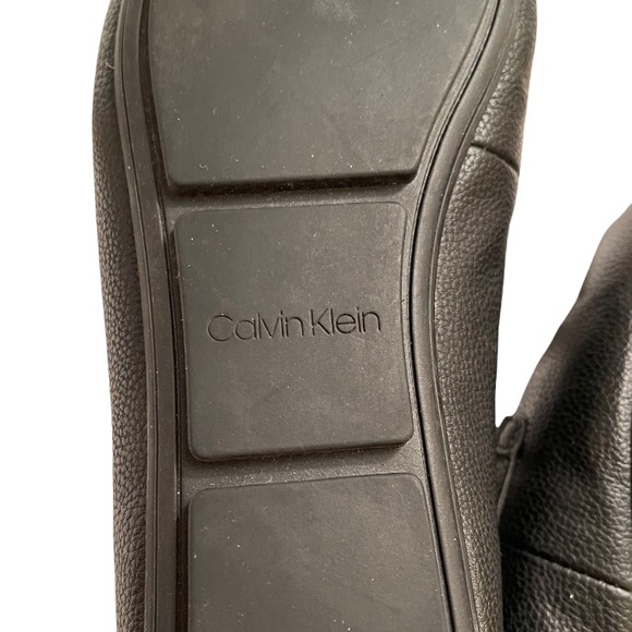 Calvin Klein, LIRA black loafers, with gold branding in front. Classy, size 8.5 - Picture 7 of 9